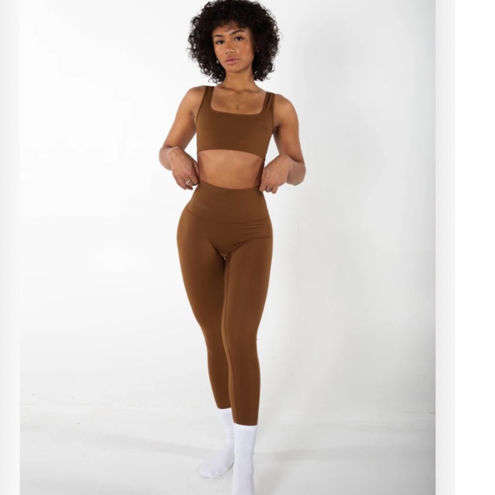 Brown High-Waisted Leggings